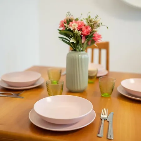 Apartment New - Metro Argonne Linate - Comfort - Free Wifi *